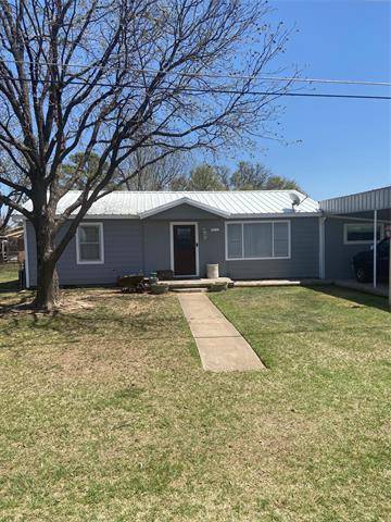 1205 Mockingbird, Olney, TX 76374