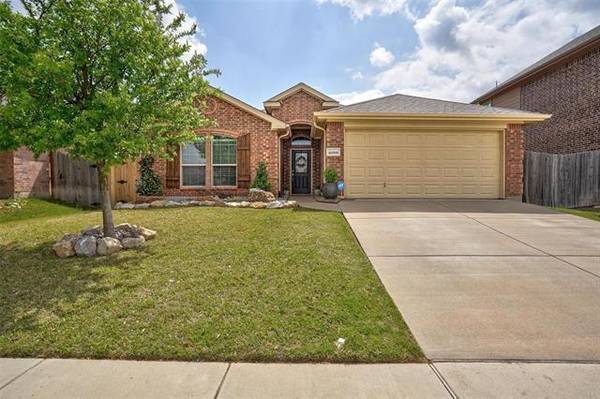 8009 Cedar Lake Lane, Fort Worth, TX 76123