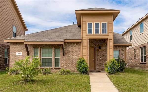 305 Haywood Circle, Lancaster, TX 75146