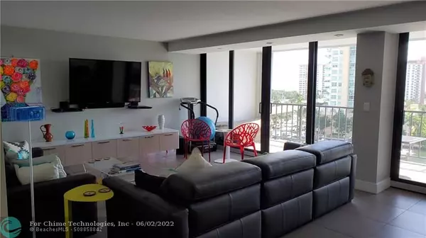 Fort Lauderdale, FL 33304,936 Intracoastal Dr  #9E