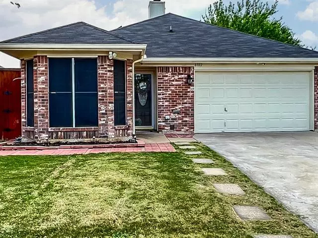 6102 Seese Drive, Arlington, TX 76018