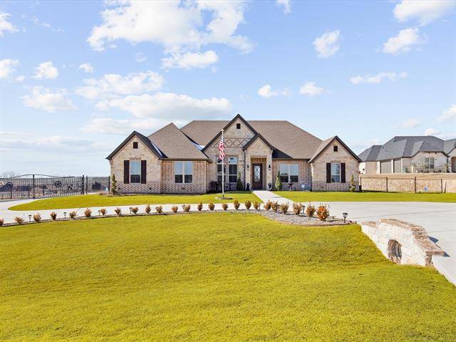 712 Coastal Meadows Court, Granbury, TX 76049