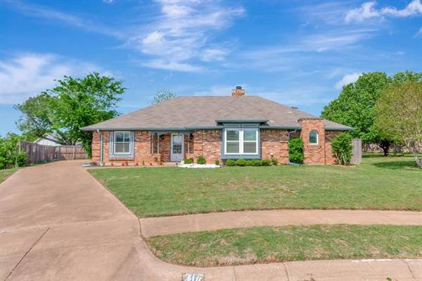 317 Norfolk Court, Bedford, TX 76021