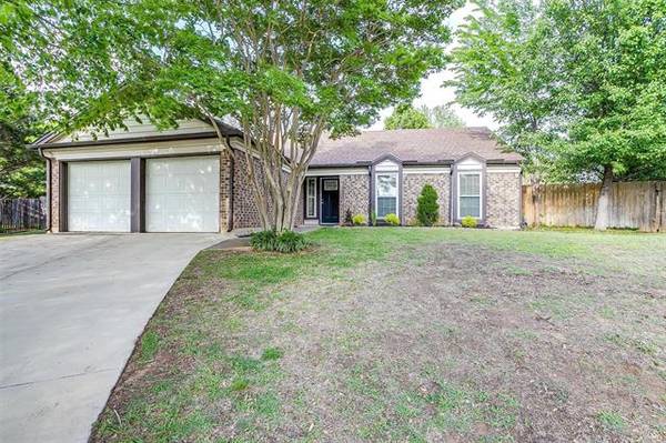 4003 Rockhill Court, Arlington, TX 76016