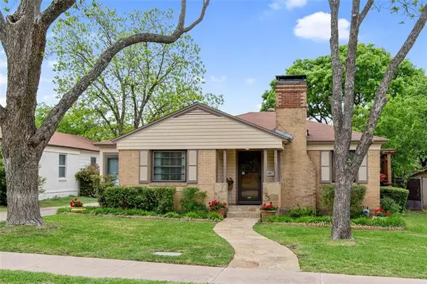 926 Chevez Drive, Dallas, TX 75211