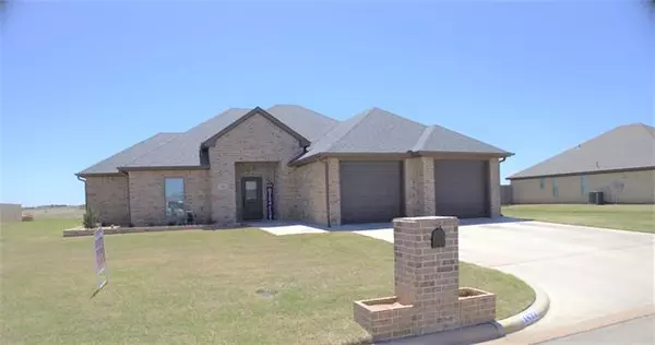 1422 Danberry Street,  Burkburnett,  TX 76354