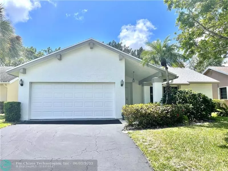 10554 180th Pl, Boca Raton, FL 33498