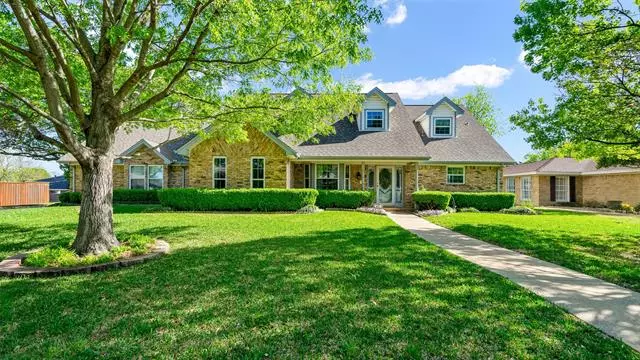 407 Coachlight Trail, Rockwall, TX 75087