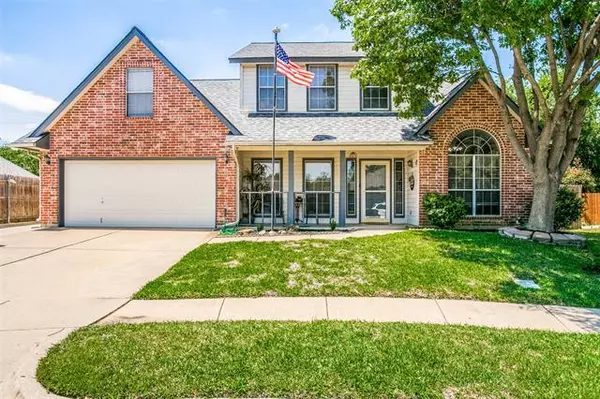 6733 Lucas Lane,  North Richland Hills,  TX 76182