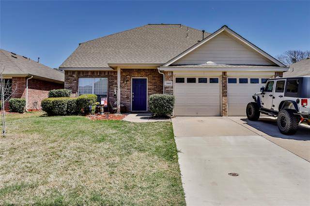 5880 Crestview Drive, Grand Prairie, TX 75052