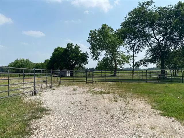 Sadler, TX 76264,86 Brooks Lane