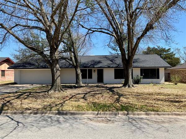 221 Azalea Drive, Sulphur Springs, TX 75482