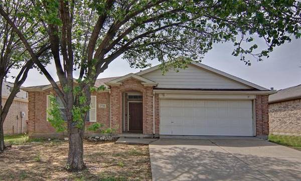 2720 Tar Heel Drive, Fort Worth, TX 76123