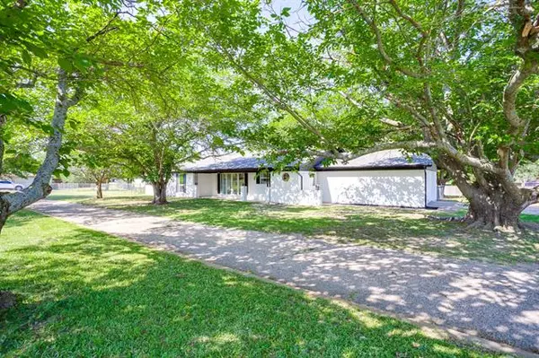 317 Appaloosa Street, Willow Park, TX 76087