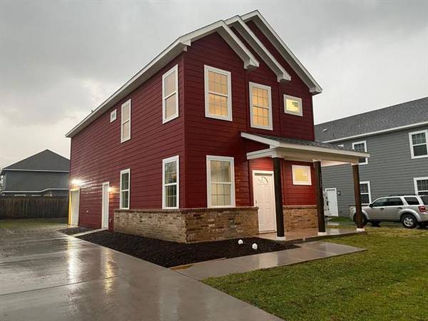 3322 Pickett Street, Greenville, TX 75401