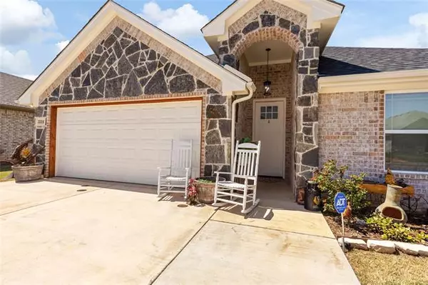 Granbury, TX 76049,3314 White Horse Drive