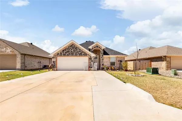 Granbury, TX 76049,3314 White Horse Drive