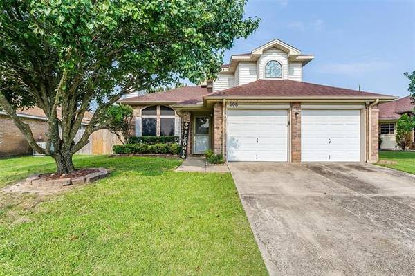 608 Cox Street, Cedar Hill, TX 75104