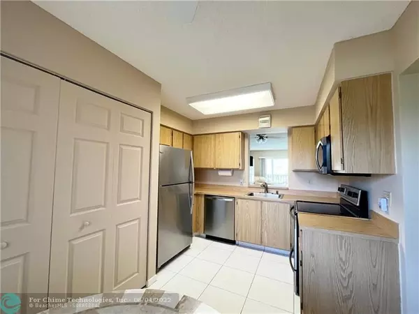 Delray Beach, FL 33446,7146 Huntington Ln  #308