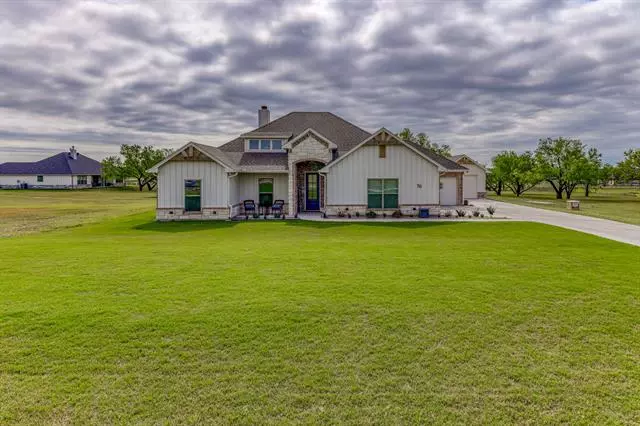 116 Stonegate Avenue, Weatherford, TX 76087