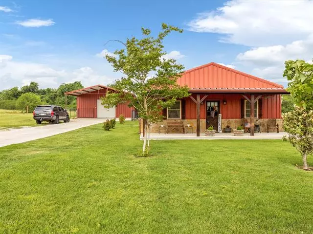 123 Clay Court, Springtown, TX 76082