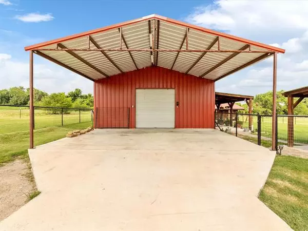 Springtown, TX 76082,123 Clay Court