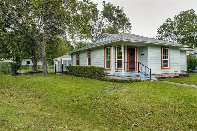 417 Rea Avenue, Lancaster, TX 75146