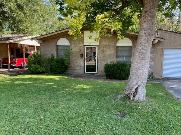 210 E Hammond Street, Lancaster, TX 75146