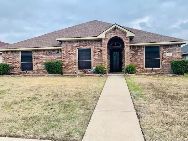 552 N Palomino Drive, Lancaster, TX 75146