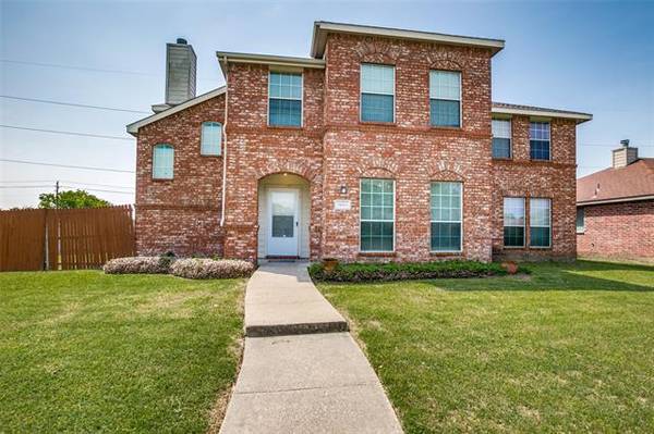 2608 Saint Andrews Drive, Lancaster, TX 75146