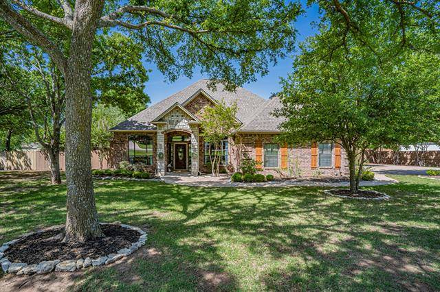 3239 Golden Oaks Circle, Granbury, TX 76049