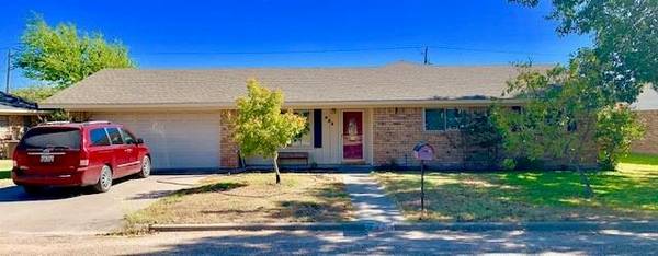 523 N Avenue X, Clifton, TX 76634