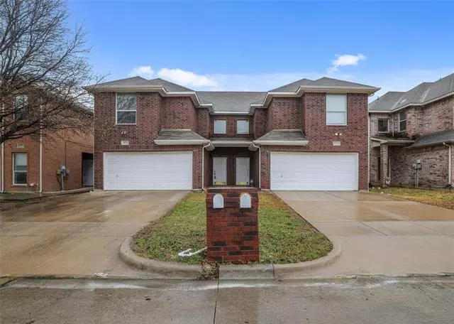 5820 Blackmon Court #5820/5824, Fort Worth, TX 76137