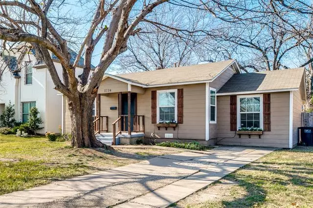 2724 Townsend Drive, Fort Worth, TX 76110