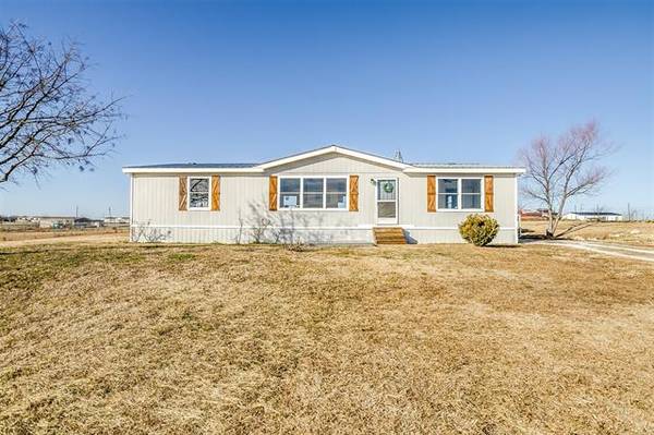 9213 1st Street, Joshua, TX 76058