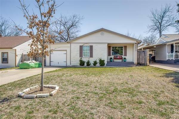 5017 Lovell Avenue, Fort Worth, TX 76107