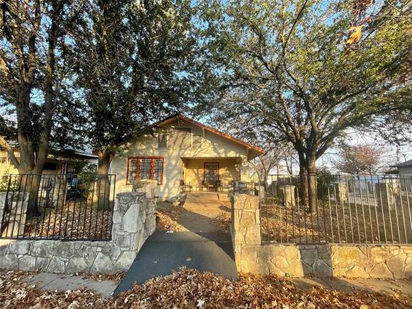 2945 May Street, Fort Worth, TX 76110