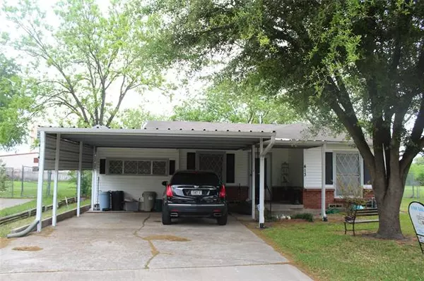 413 E Holley Street, Mesquite, TX 75149