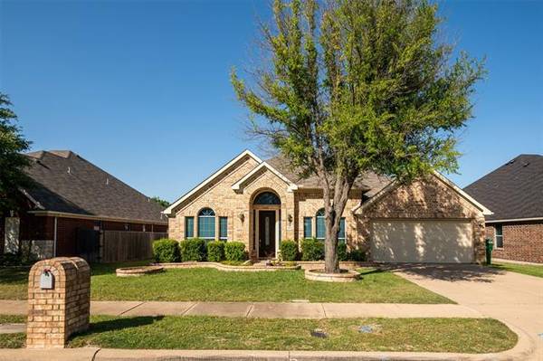 1413 Stoney Hills Drive, Cedar Hill, TX 75104