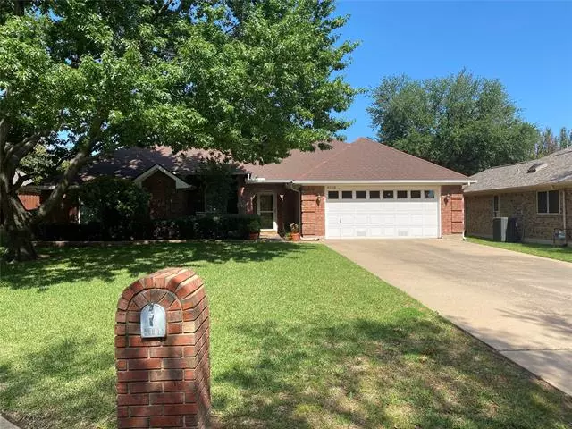 4105 Windomere Drive, Grapevine, TX 76051