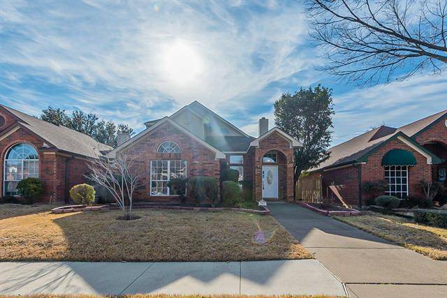 707 Chippewa Lane, Grand Prairie, TX 75052