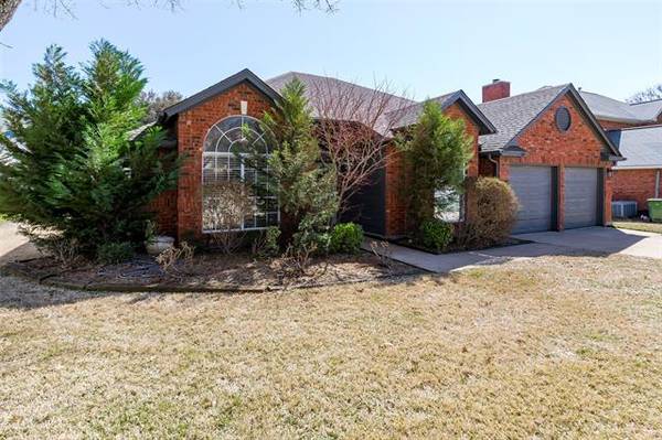 3361 Summerfield Drive, Grapevine, TX 76051