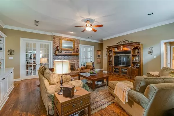 Grapevine, TX 76051,2824 Timber Hill Drive