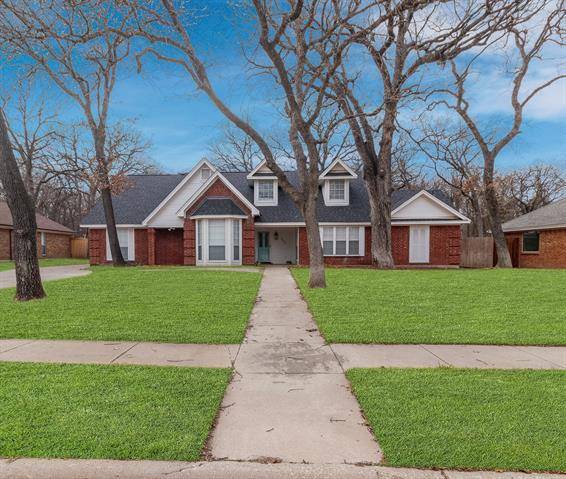 1509 Spinnaker Lane, Azle, TX 76020