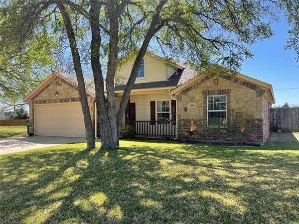 2108 Ridgewood Drive, Bridgeport, TX 76426