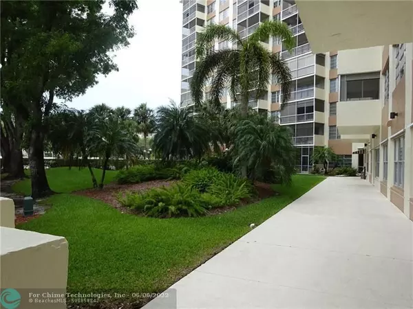 Coral Springs, FL 33065,10777 W Sample Rd  #618