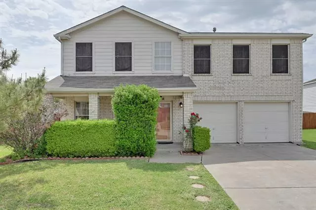 1402 Suncrest Court, Arlington, TX 76002