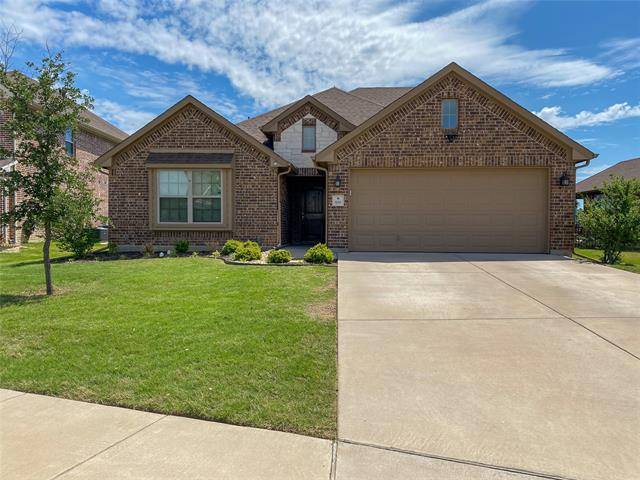 909 Saint Andrews Drive, Burleson, TX 76028