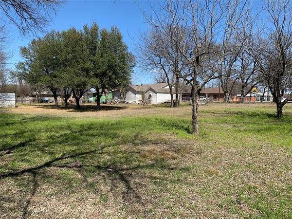 408 S 2nd Avenue, Mansfield, TX 76063