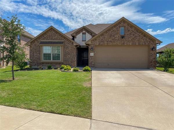 909 Saint Andrews Drive,  Burleson,  TX 76028